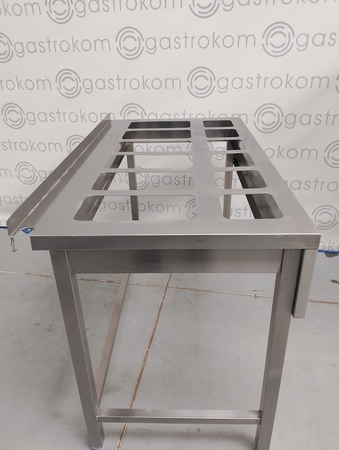 Stół z otworami na pojemniki GN 18x1/6