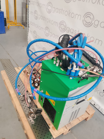 Schładzarka do piwa z nalewakami