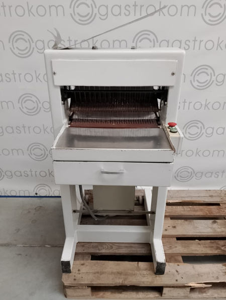 Krajalnica do chleba automatyczna - wyłamany nożyk