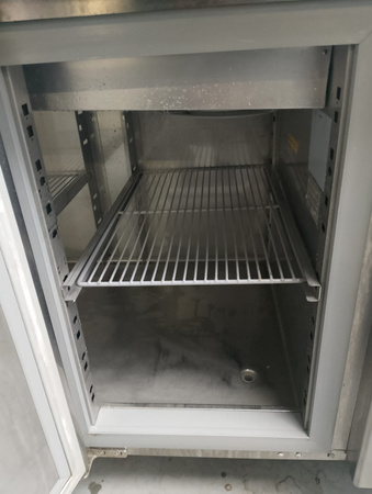 Stół chłodniczy 2-drzwiowy agregat boczny Lorien