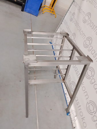 Podstawa pod piec 71,5x58,5x86 (1 noga 67,5 cm)