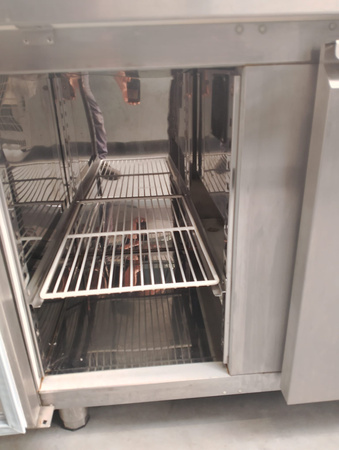 Stół chłodniczy 3-drzwiowy DM-94003-04